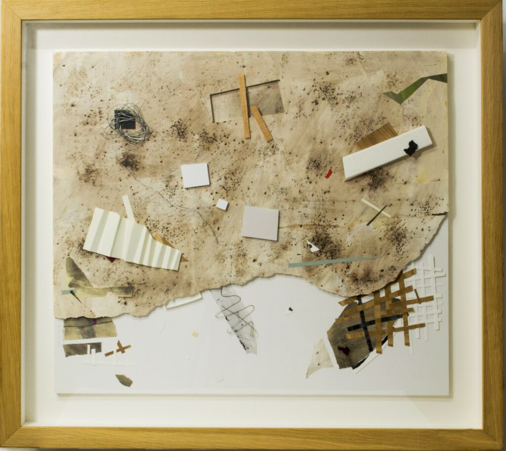 Vol al vespre – 77 x 82 cm Collage sobre tauler.